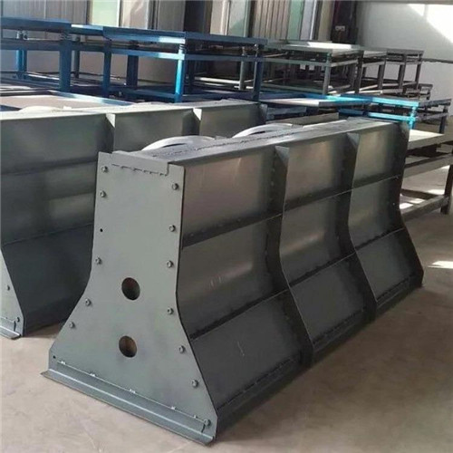 1607905970292086.jpg 隔离墩模具