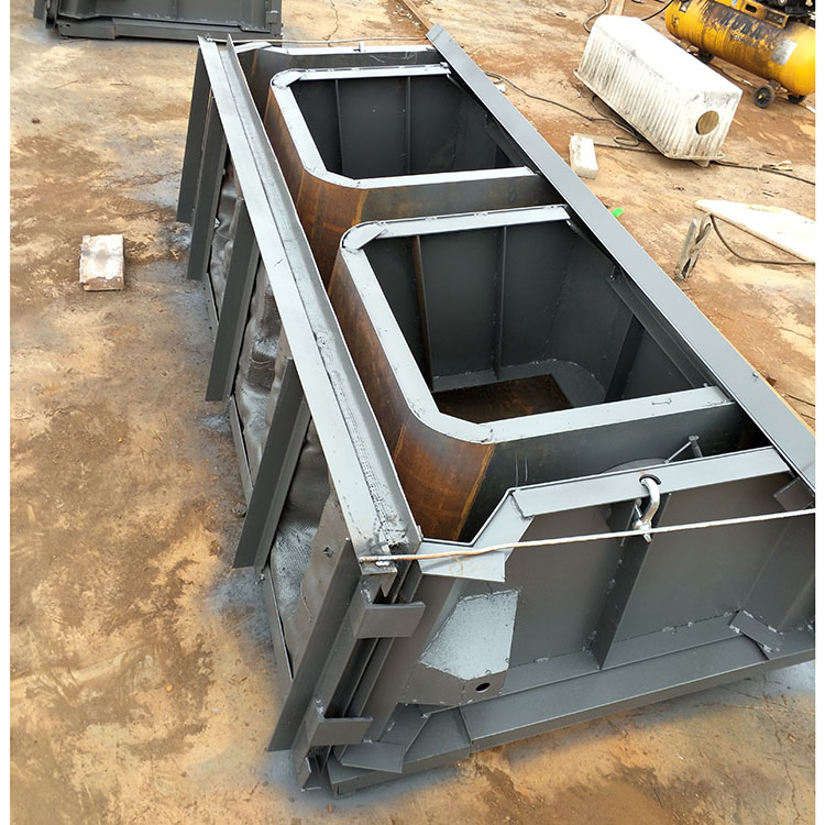 1608080900465609.jpg 阶梯式护坡模具