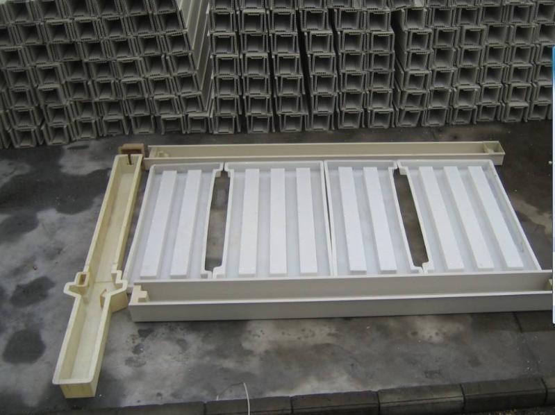 1626396338394751.jpg 铁路栅栏模具.jpg