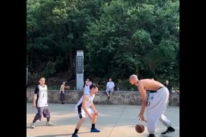 你怎么选？贝弗利此前：文班和詹姆斯同年参加选秀 状元签我选詹